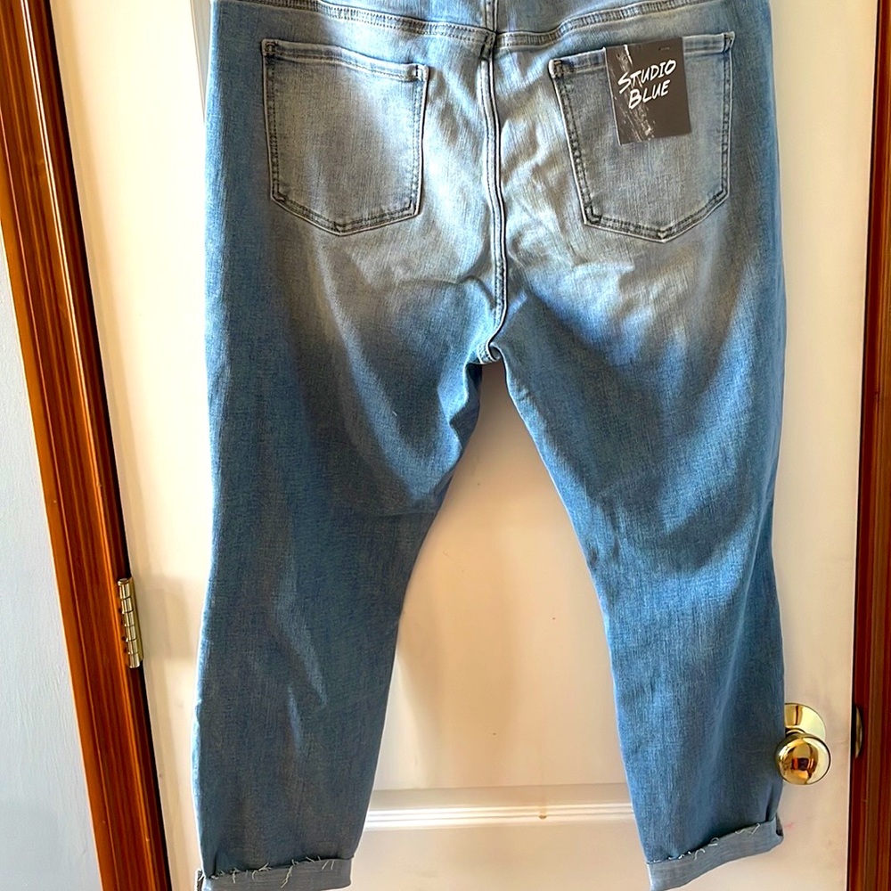 Womens Capri Skinny Jeans